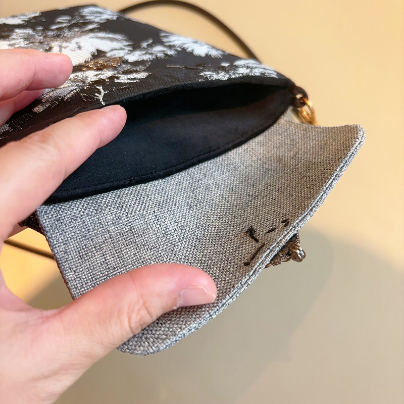Small Celllphone Bags Chinese  - огляд і ціна Embroidery Bag