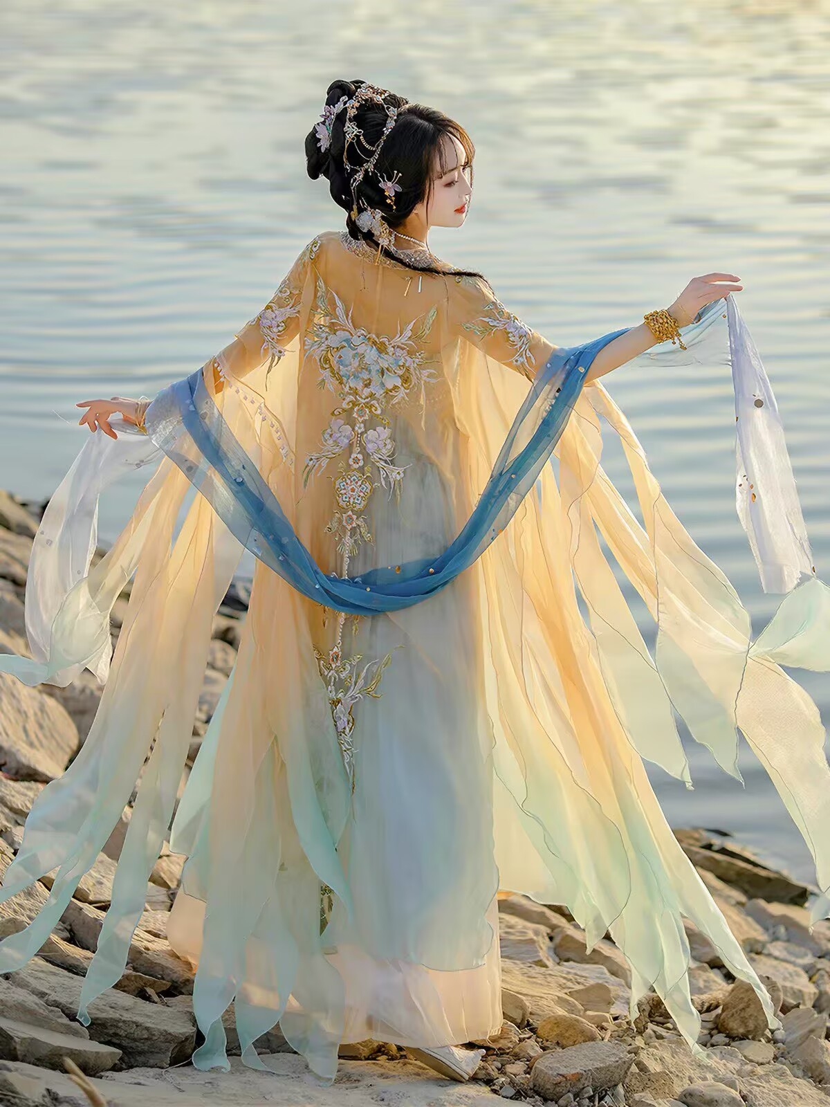Chinese Hanfu Dress Women Trad - огляд і ціна Embroidery Yellow Dress